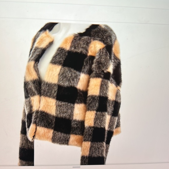 Elliatt Imogen Check Plaid Faux Fur Jacket. Size Small - Picture 2 of 9